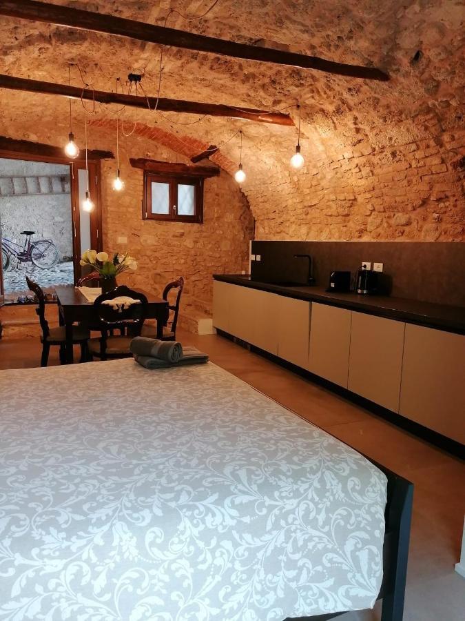 Casa Castello Leilighet Salò Eksteriør bilde