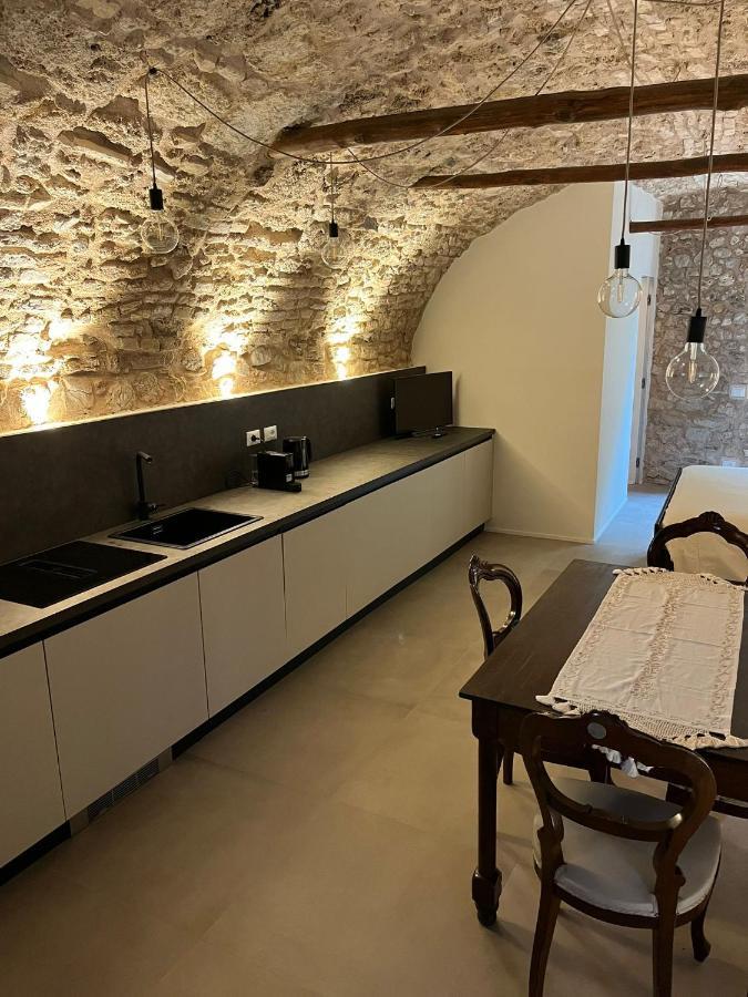 Casa Castello Leilighet Salò Eksteriør bilde
