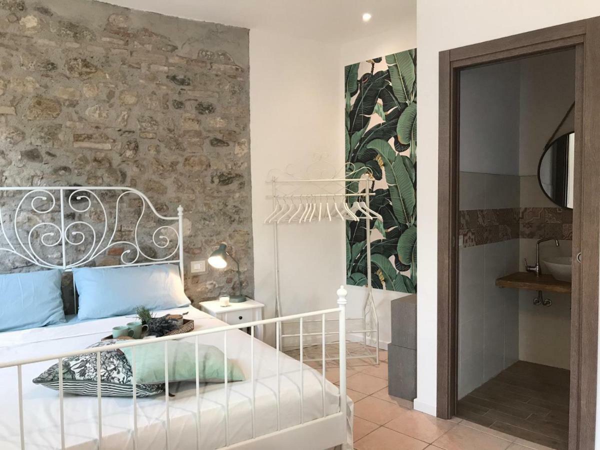 Casa Castello Leilighet Salò Eksteriør bilde